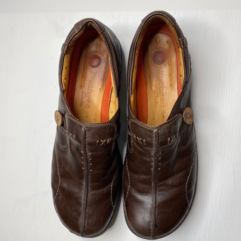 Structured Clarks Clogs Size 9.5 - image 2